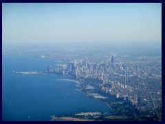 Flight  Toronto - Chicago 12 - Chicago skyline, Lake Michigan